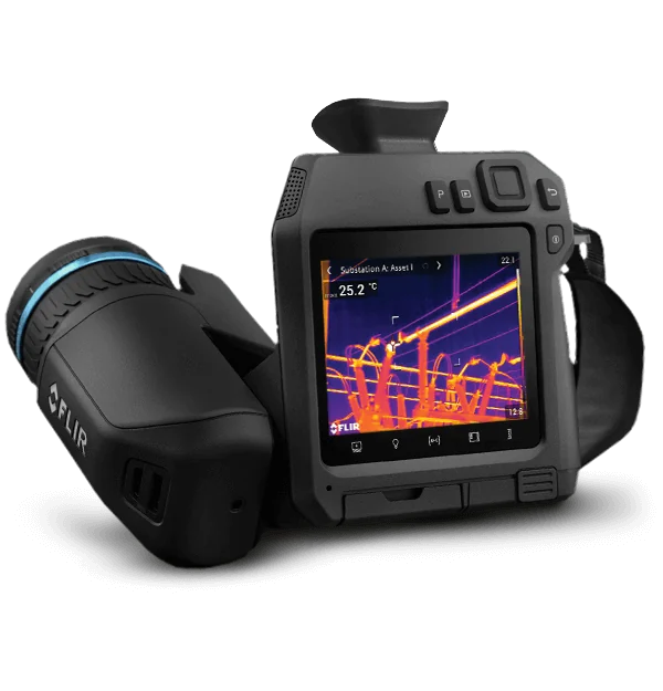 Thermal imaging camera with a temperature image on its screen